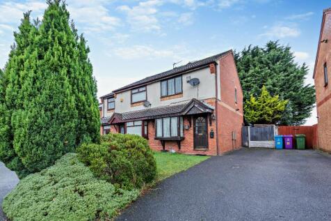 3 bedroom semi-detached house for sale