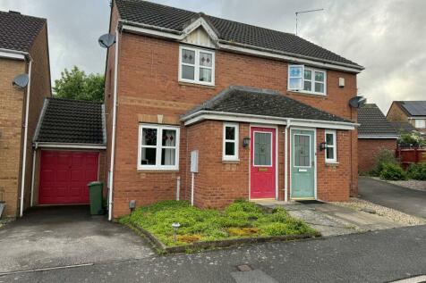 2 bedroom semi-detached house for sale