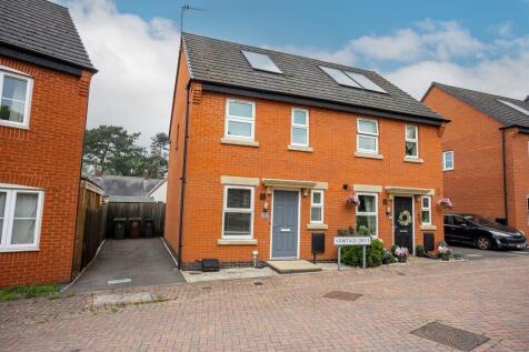 2 bedroom semi-detached house for sale
