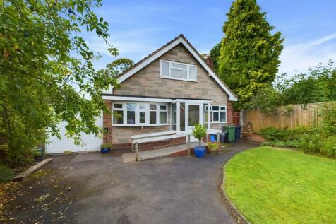 4 bedroom detached bungalow for sale