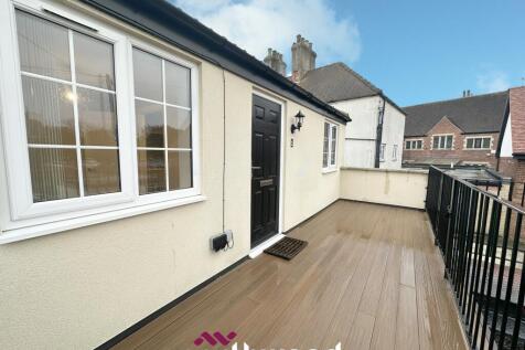 2 bedroom flat for sale