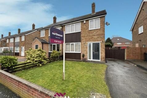 3 bedroom semi-detached house for sale