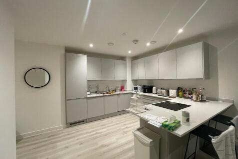 2 bedroom flat for sale