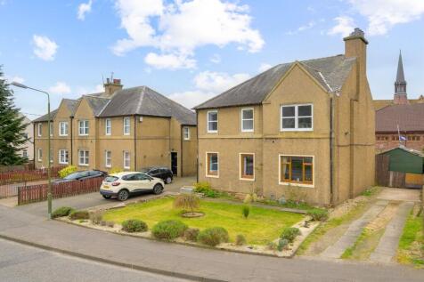 3 bedroom flat for sale