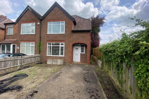 Halfmoon Lane, Dunstable LU5 3 bed semi