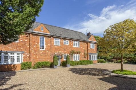 Wells Lane, Ascot 4 bed detached house for sale