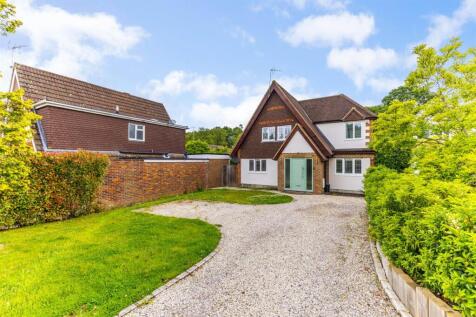 Lower Village Road, Ascot 4 bed detached house for sale