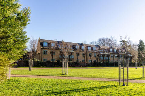 Hitchin, Hertfordshire SG5 2 bed flat for sale