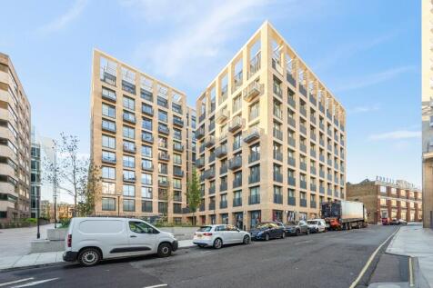 3 bedroom flat for sale