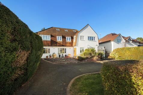 6 bedroom detached house for sale