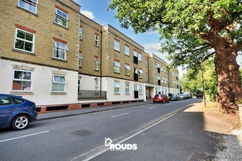 2 bedroom ground floor flat for sale