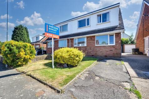 3 bedroom semi-detached house for sale