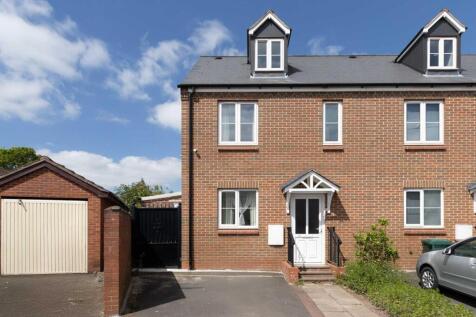 Sheriff Avenue, Coventry CV4 3 bed end of terrace house for sale
