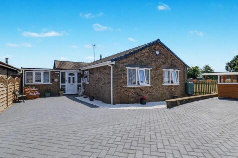3 bedroom detached bungalow for sale