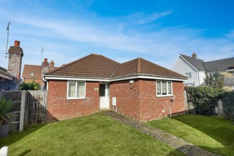 Suffolk Avenue, West Mersea... 3 bed detached bungalow for sale