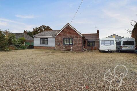 3 bedroom detached bungalow for sale