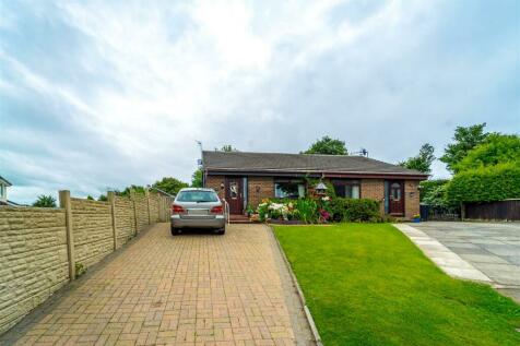 2 bedroom semi-detached bungalow for sale