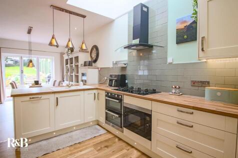 4 bedroom semi-detached bungalow for sale