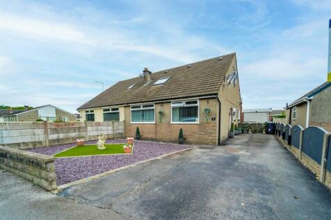 4 bedroom semi-detached bungalow for sale