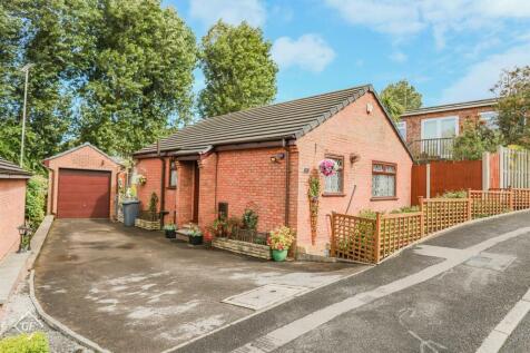 2 bedroom detached bungalow for sale