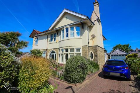 4 bedroom semi-detached house for sale