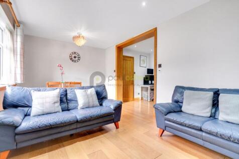 Waldronhyrst, South Croydon, CR2 6NY 2 bed ground floor flat for sale