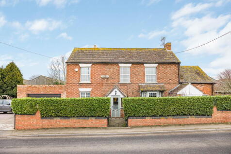 Hillview, Aston Cross, Tewkesbury, GL20 4 bed detached house for sale