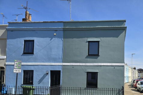 Princes Road, Cheltenham, GL50 2 bed terraced house for sale