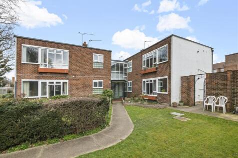 Constance Road, Twickenham TW2 2 bed flat for sale