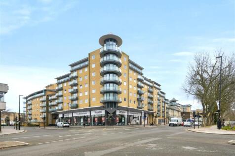 High Street, Feltham TW13 2 bed flat for sale
