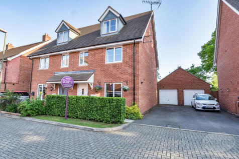4 bedroom semi-detached house for sale