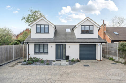 South Lane, Ash GU12 3 bed detached house for sale