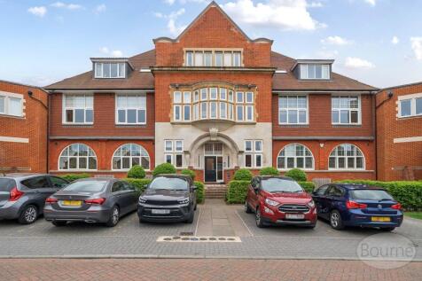 Swallowtail Grove, Camberley GU16 3 bed apartment for sale