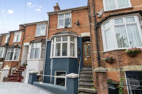 4 bedroom terraced house for sale