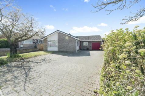 3 bedroom detached bungalow for sale