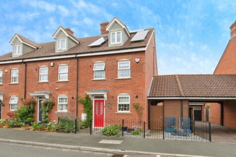 3 bedroom end of terrace house for sale