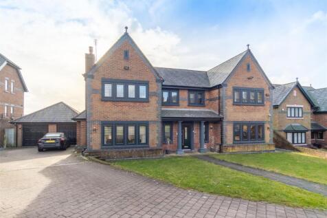5 bedroom detached house for sale