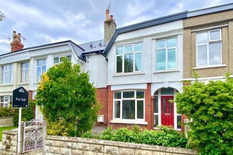 4 bedroom terraced house for sale