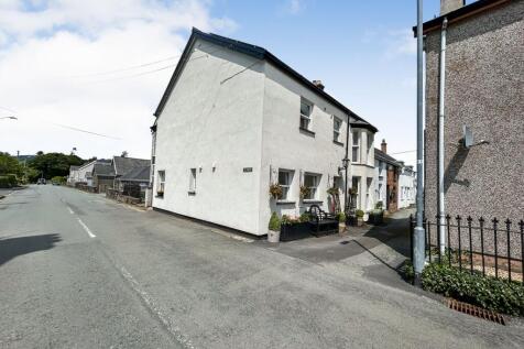 Ty Aran, Llanuwchllyn 5 bed end of terrace house for sale