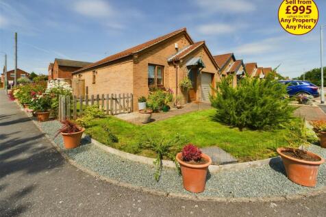 2 bedroom detached bungalow for sale