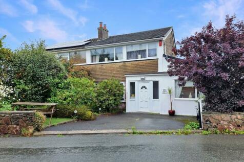 4 bedroom semi-detached house for sale