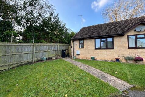 1 bedroom semi-detached bungalow for sale