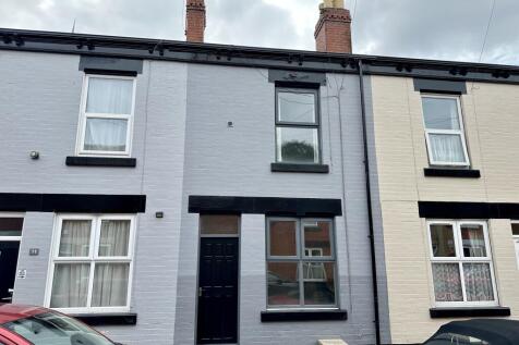 3 bedroom terraced house for sale
