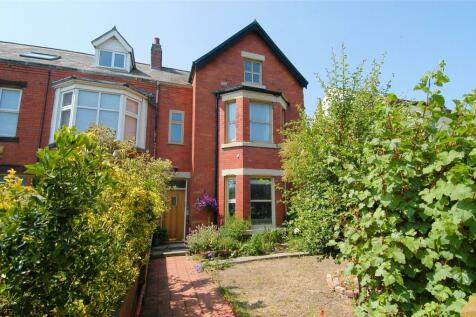 6 bedroom semi-detached house for sale