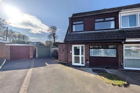 3 bedroom semi-detached house for sale