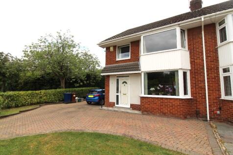 3 bedroom semi-detached house for sale