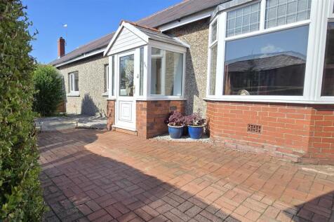 4 bedroom semi-detached bungalow for sale