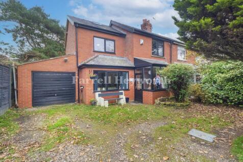 Cropper Road, Blackpool FY4 3 bed semi