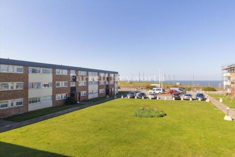 Pembroke Court, Blackpool FY2 3 bed flat for sale