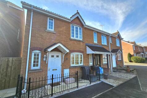 Harness Close, Hempsted, Gloucester 3 bed end of terrace house for sale